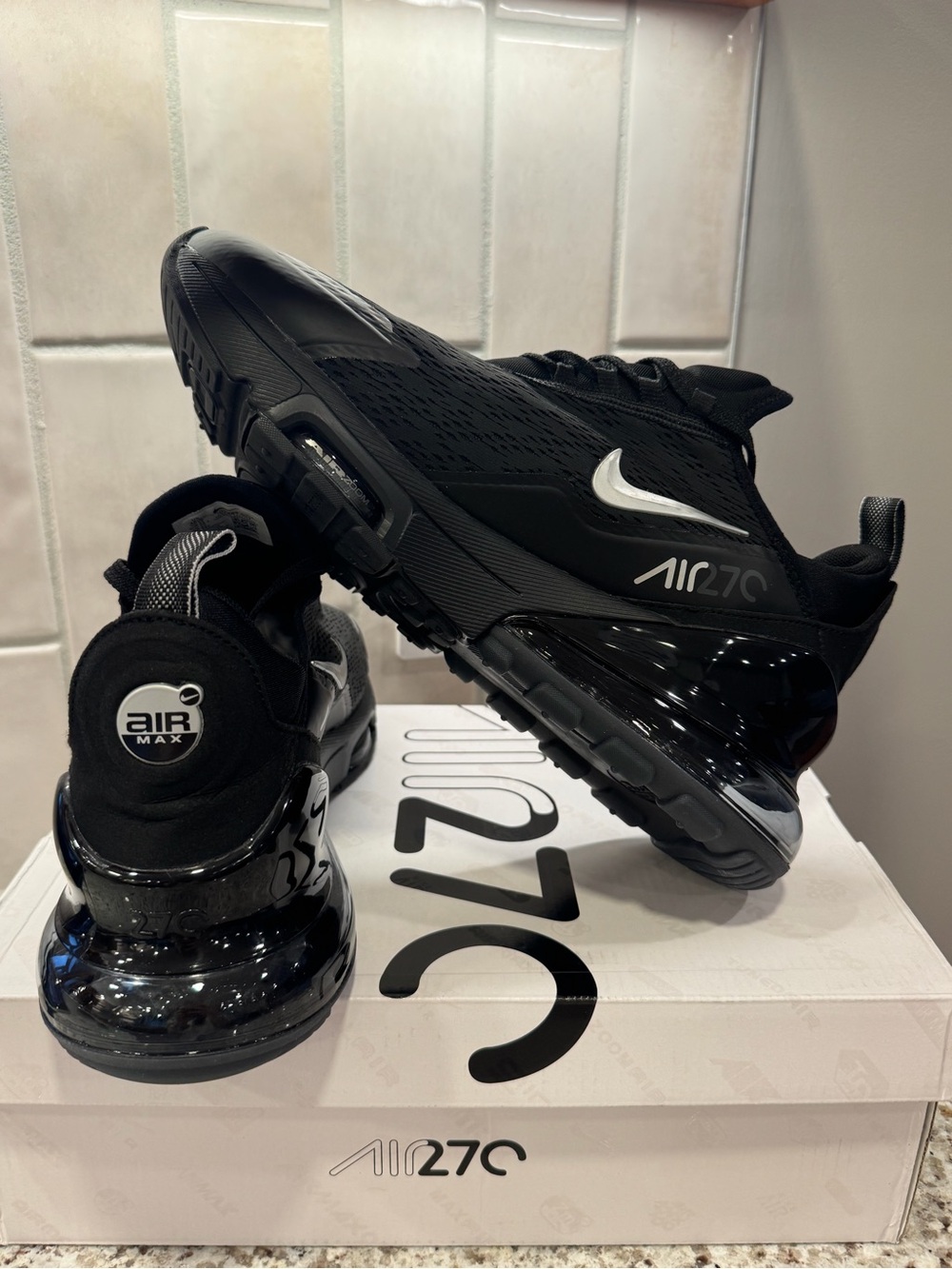 Nike Air Max 270 Premium - Picture 2 of 5
